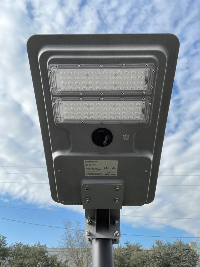 LED Solar Dusk to Dawn Light - 10 Watt - 1000 Lumens - 5000K Daylight - Pole Mount - with Motion Sensor