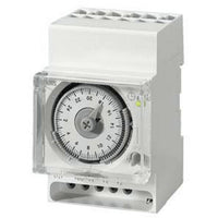 Siemens 7LF5300-5 Time Synchronizer 230V AC Analogue Switch Day 1 - 7LF53005